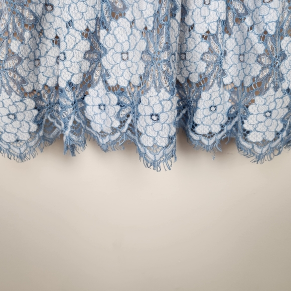 Foxiedox Blue White Floral Lace V Neck Open Back Mini Dress Sz S - Picture 7 of 11